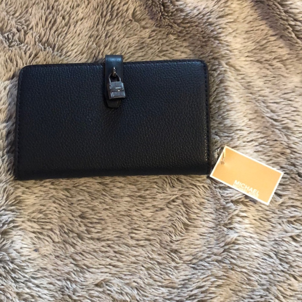 NWT Michael Kors Wallet!